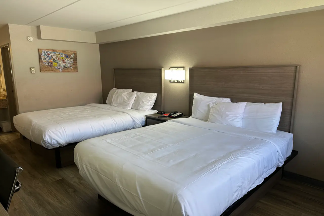 Econo Lodge Hickory 15/21