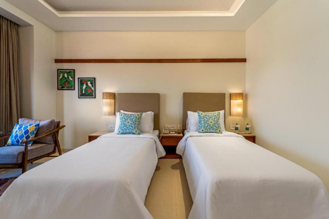 Shyama Sarovar Portico 10/64
