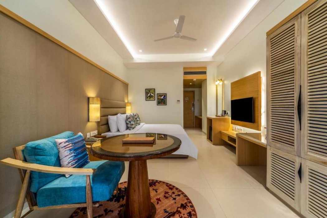 Shyama Sarovar Portico 12/64