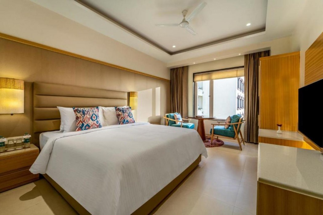 Shyama Sarovar Portico 17/64