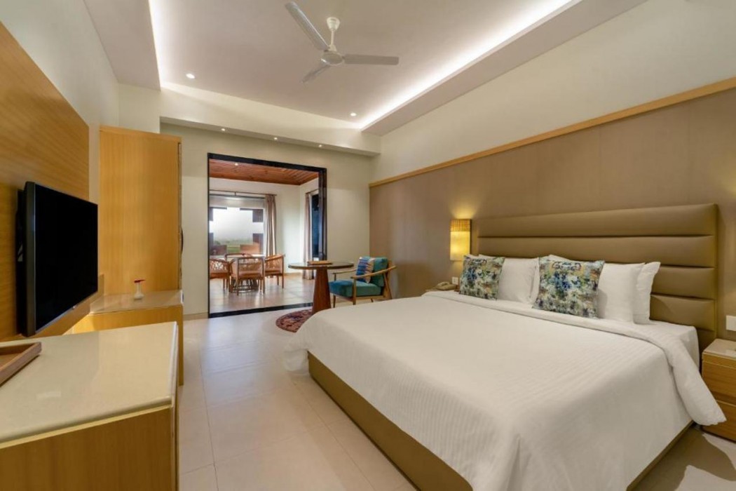 Shyama Sarovar Portico 19/64