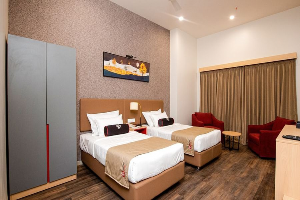 Mastiff Hotel, Ankleshwar 15/60