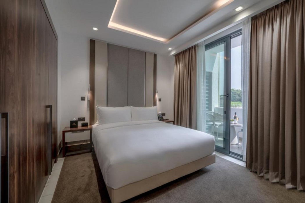 The Pelican Hotel 12/42
