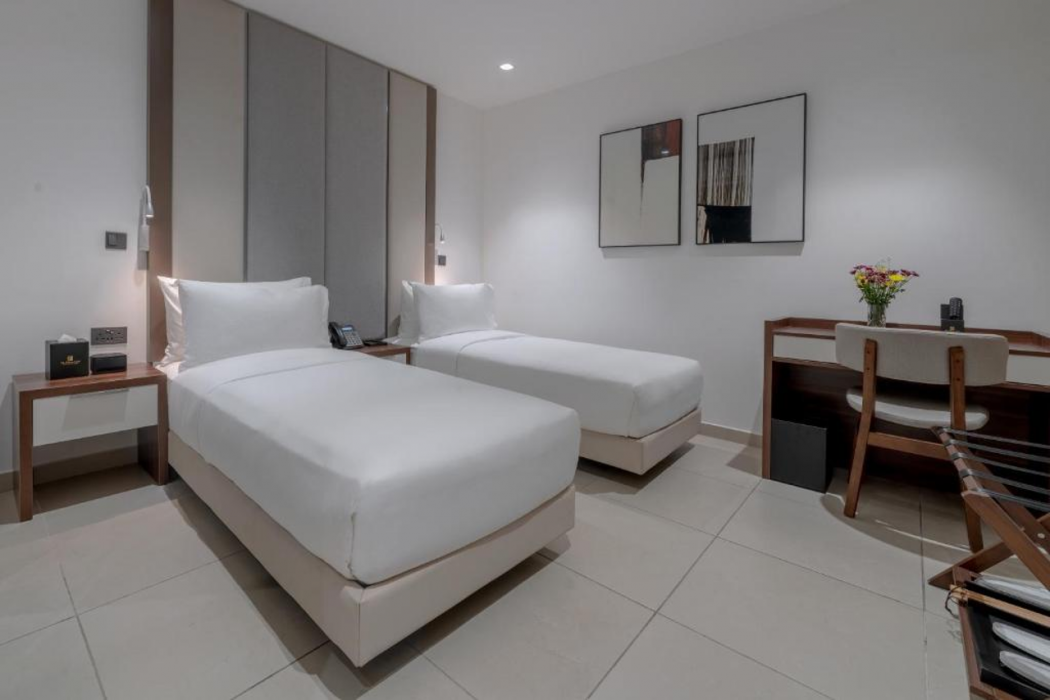 The Pelican Hotel 8/42