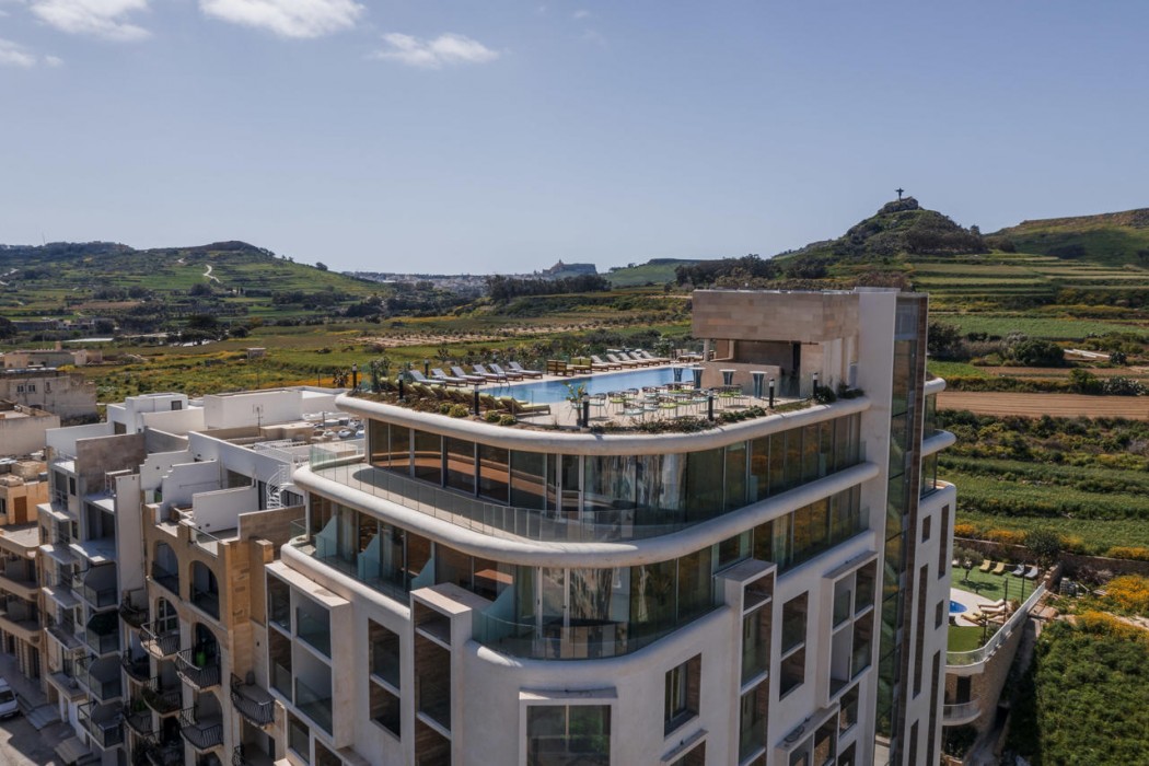 Reef Hotel & Spa 2/87