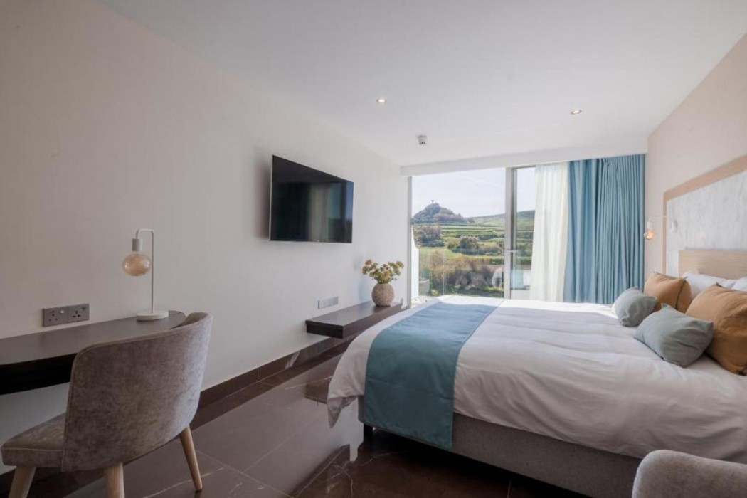 Reef Hotel & Spa 37/87