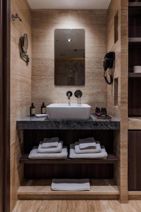 Reef Hotel & Spa 50/87