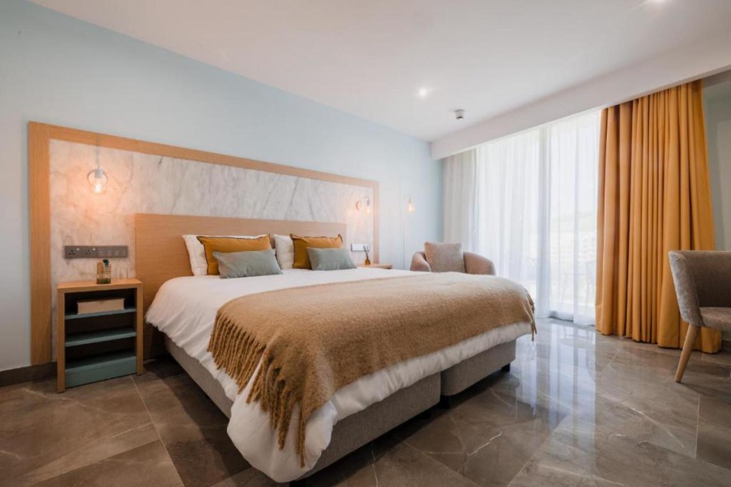 Reef Hotel & Spa 46/87