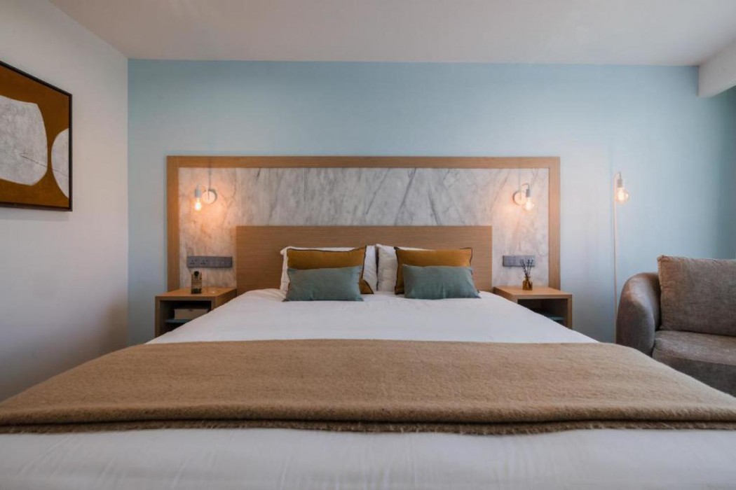 Reef Hotel & Spa 23/87
