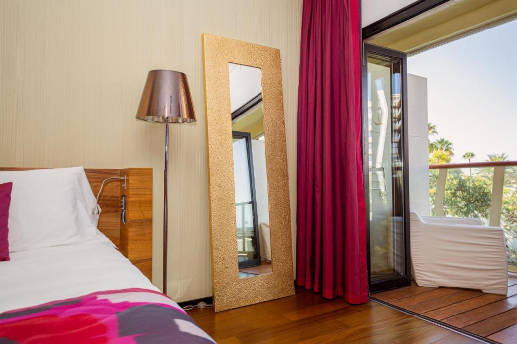 Bohemia Suites and Spa - Adults Only 9/75