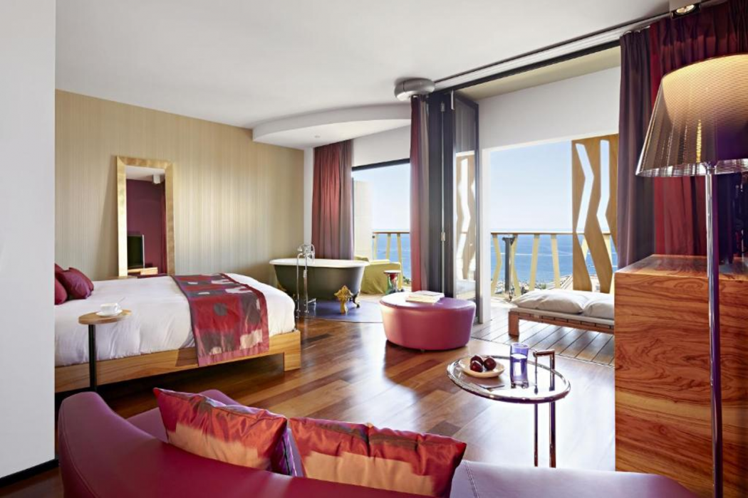 Bohemia Suites and Spa - Adults Only 10/75