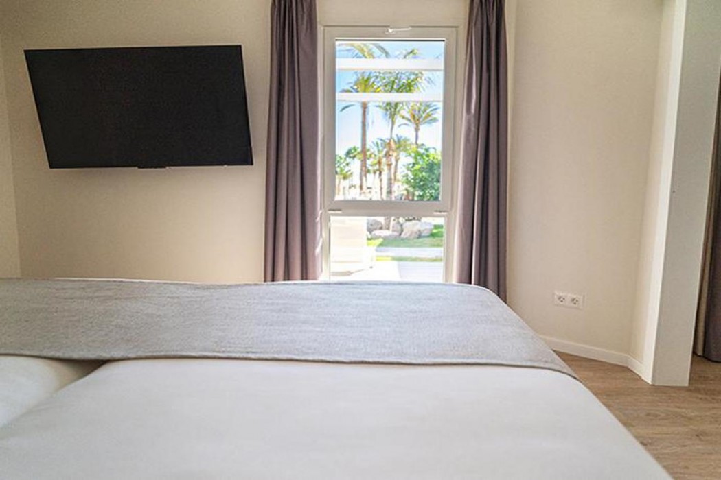 HL Miraflor Suites Hotel 8/44