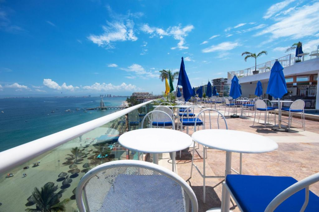 Blue Chairs Beachfront Resort 22/60