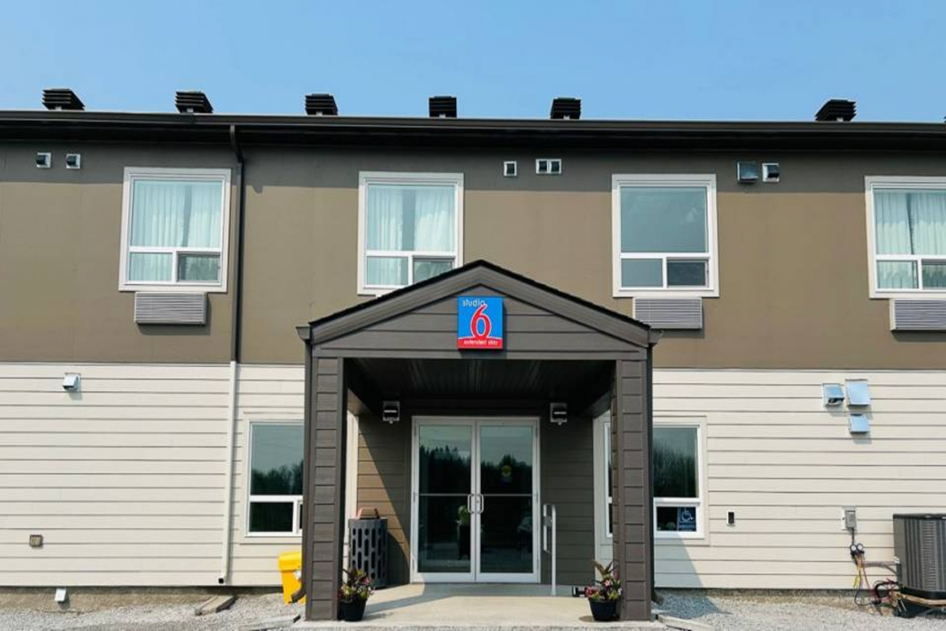 Studio6 Hornepayne, ON in Hornepayne