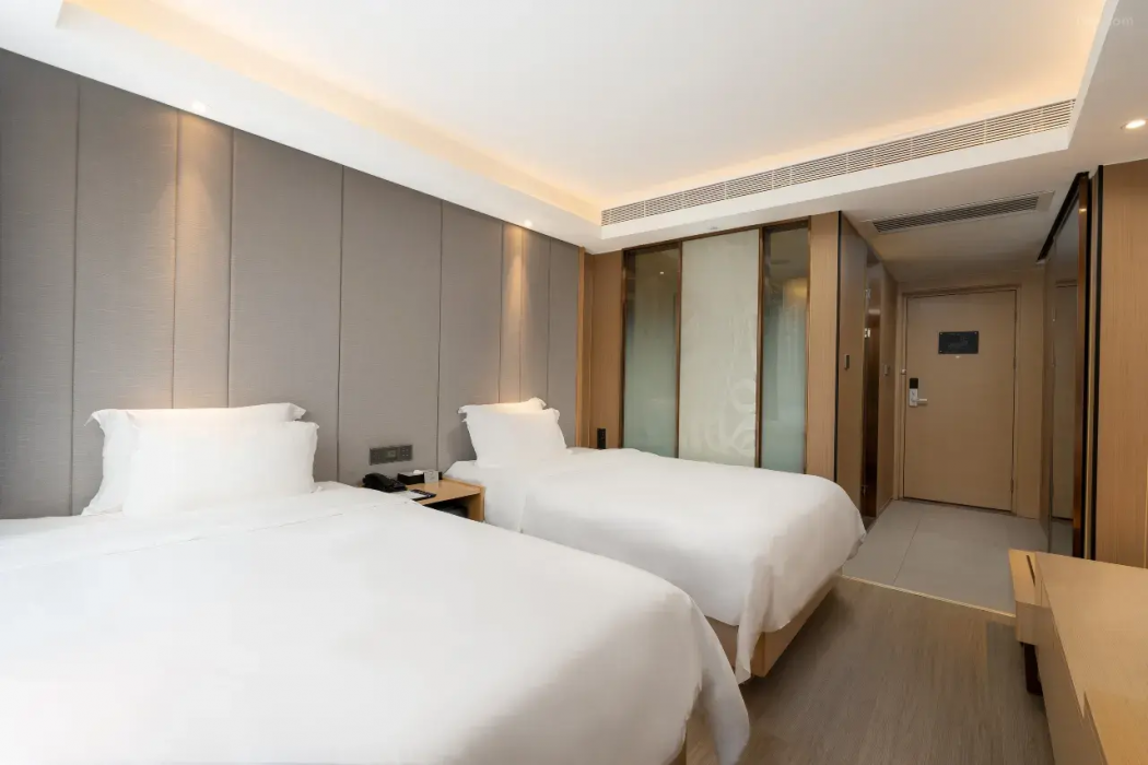 Lavande Hotel (Zhuhai Qinglv Middle Road) 17/39