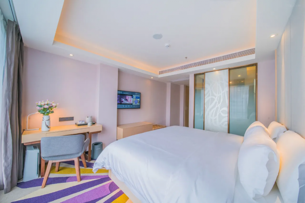 Lavande Hotel (Zhuhai Qinglv Middle Road) 14/39