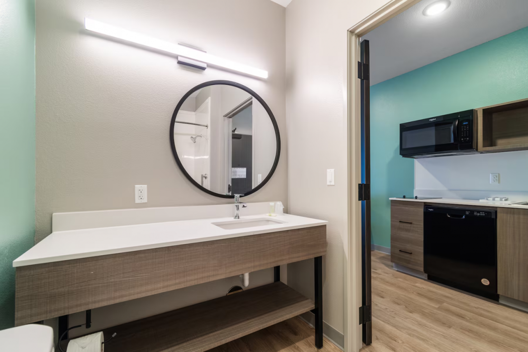 ECHO Suites Extended Stay by Wyndham Houston Katy West 10/31