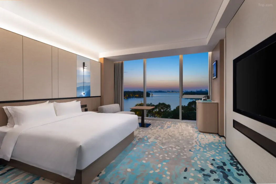 Days Hotel by Wyndham Suzhou Dushu Lake 12/31
