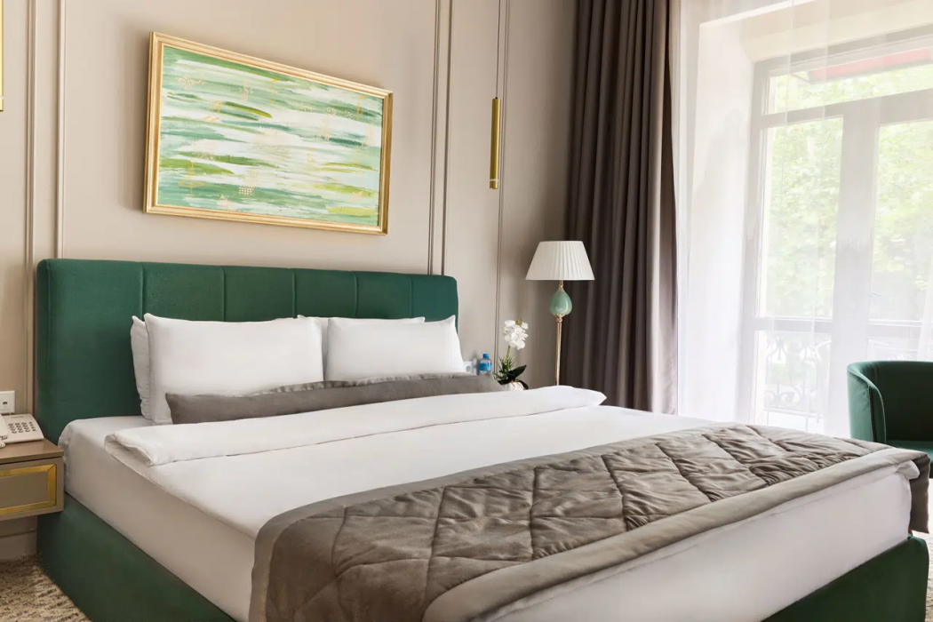 Maestro Address Hotel 8/43