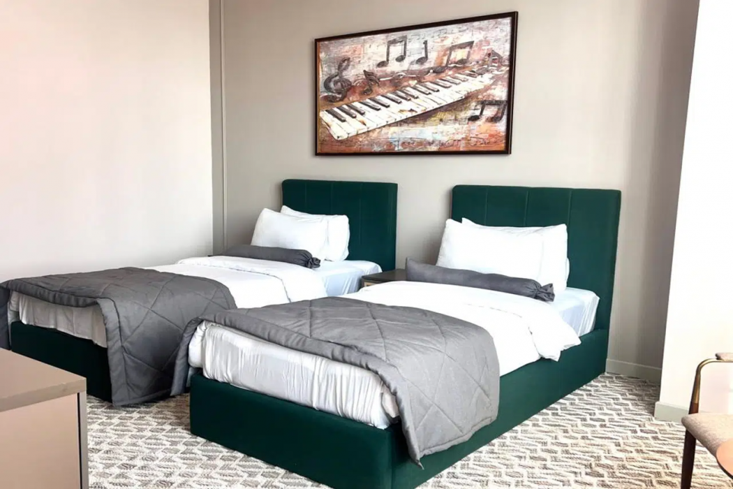 Maestro Address Hotel 12/43
