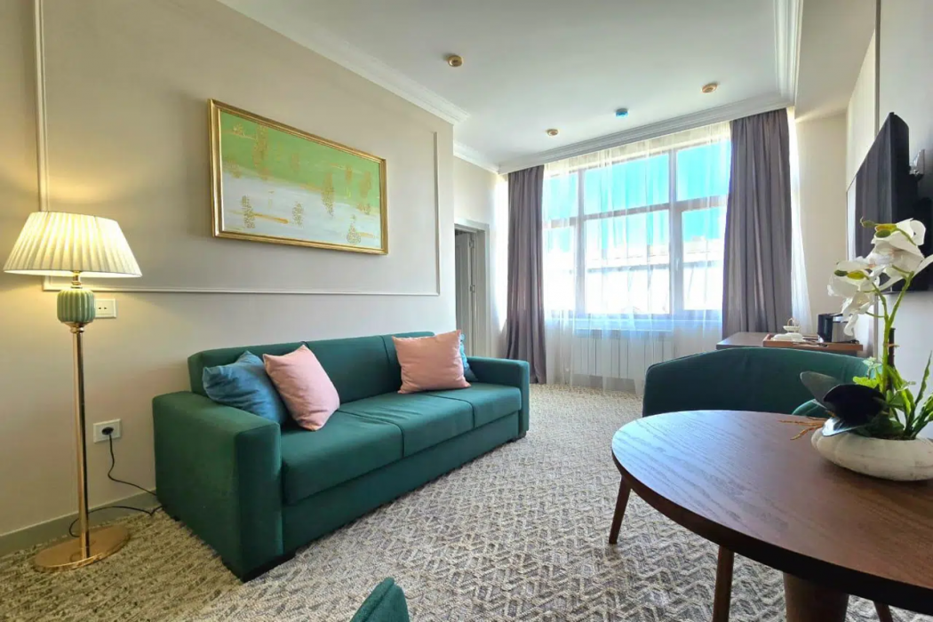 Maestro Address Hotel 25/43