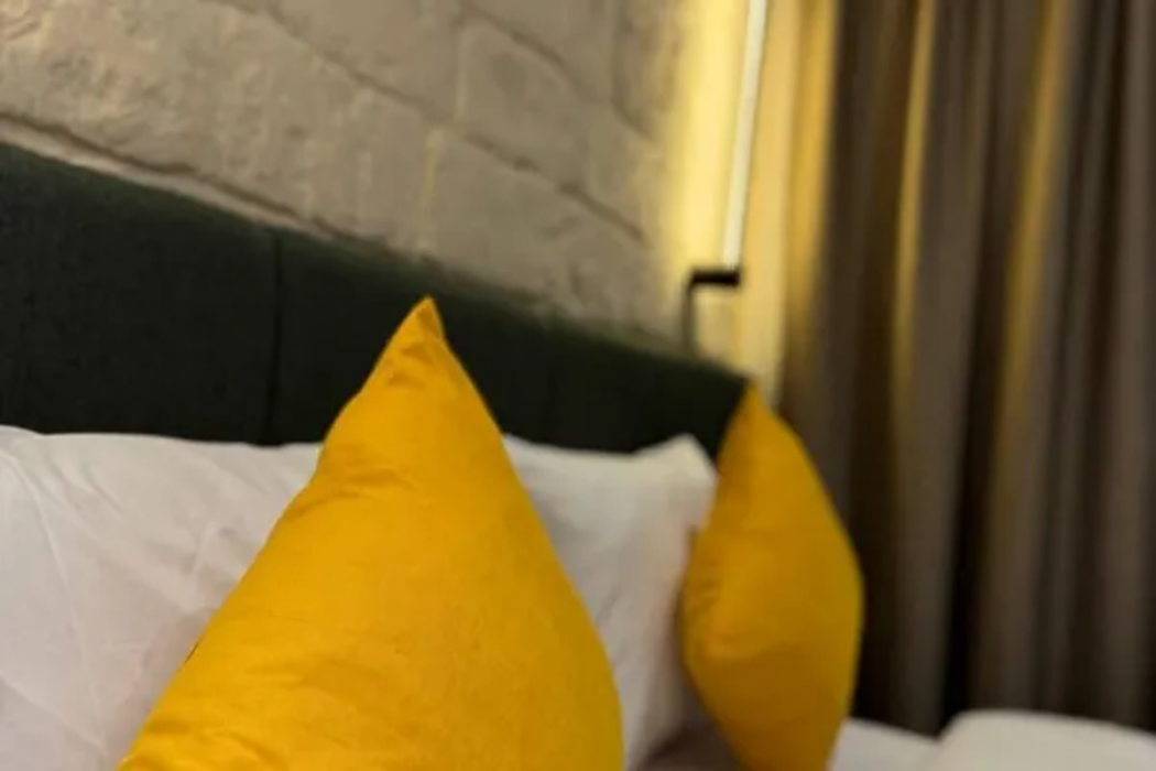 Twelve Inn Hotel 10/40