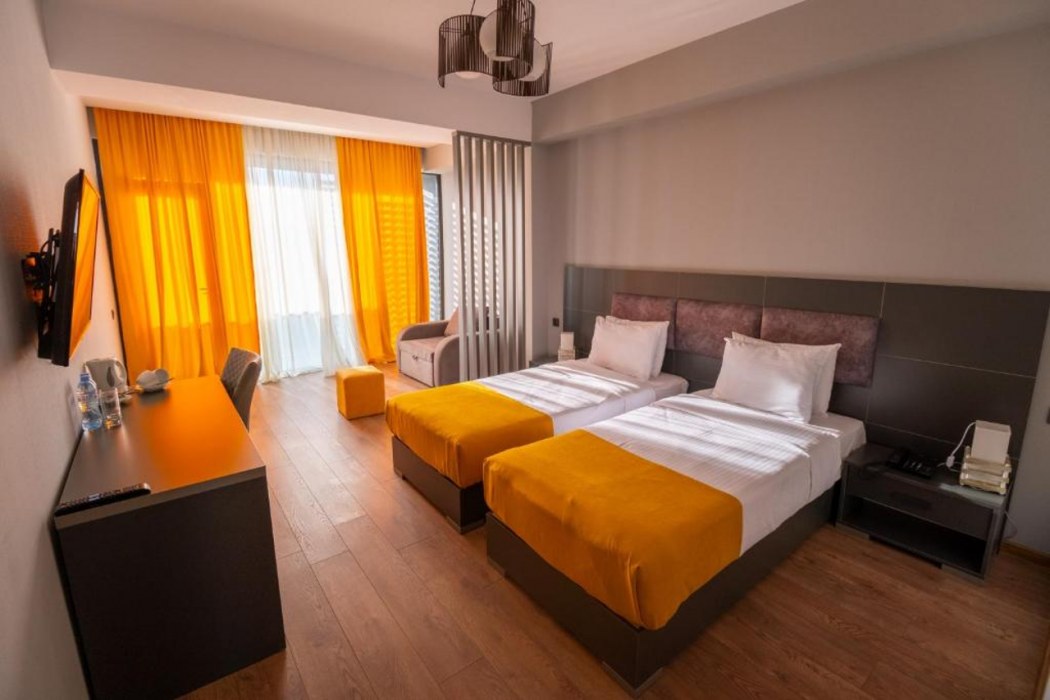 Jazz Hotel 6/42