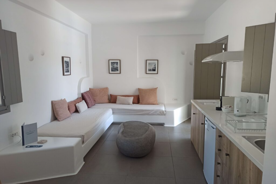 Amphitrite Suites Santorini 30/68