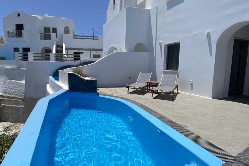 Amphitrite Suites Santorini 45/68