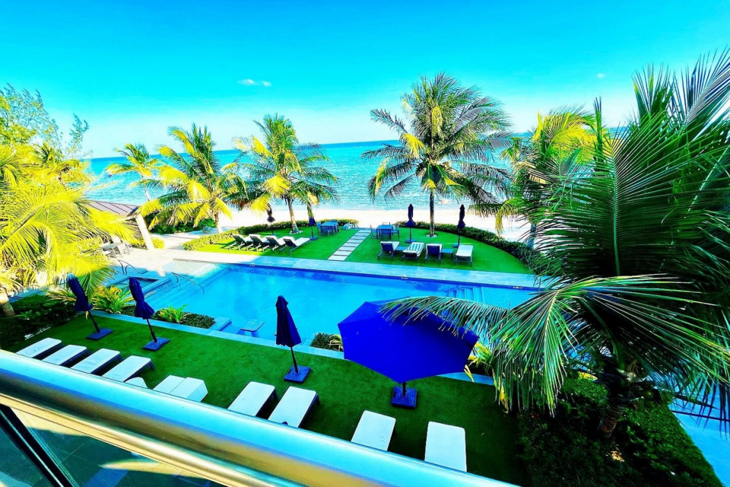 Black Urchin Boutique Resort 36/65