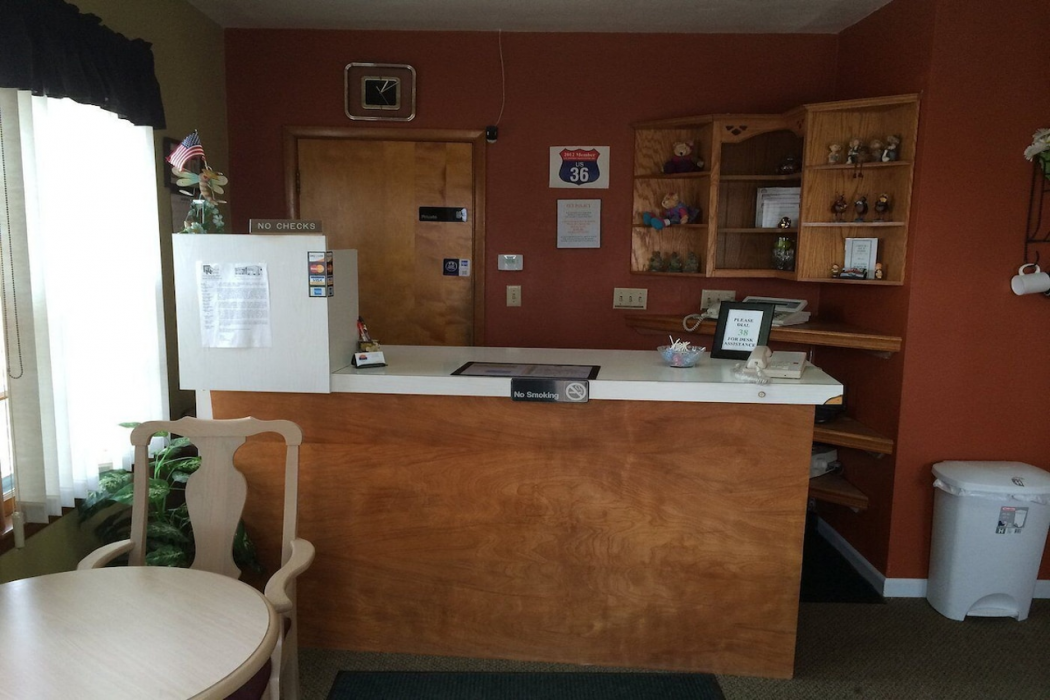Hotel O Hillcrest Norton KS Hwy 36 6/43