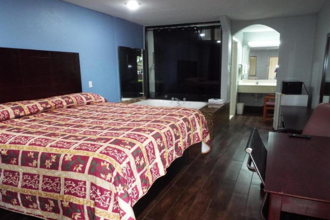 Hotel O Luxury Inn Channelview Baytown I-10 9/56