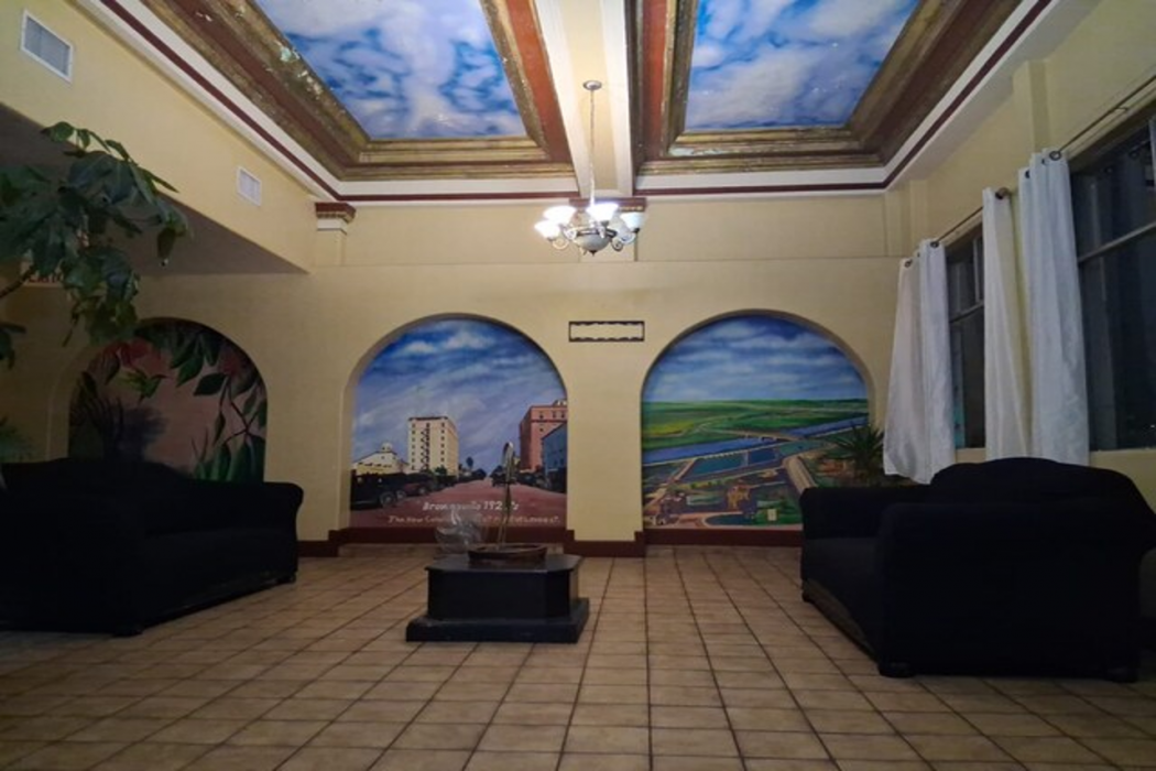 Hotel O Colonial Inn Brownsville Tx 8/45