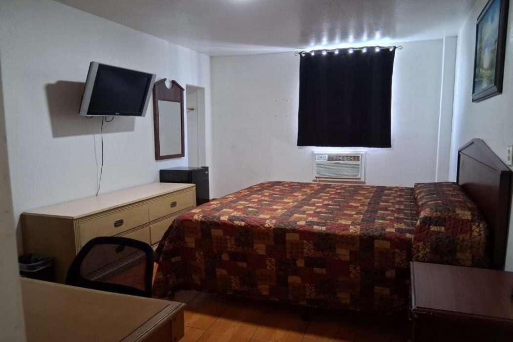 Hotel O Colonial Inn Brownsville Tx 15/45