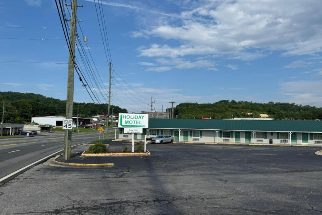 Holiday Motel by Belvilla Cleveland, TN image