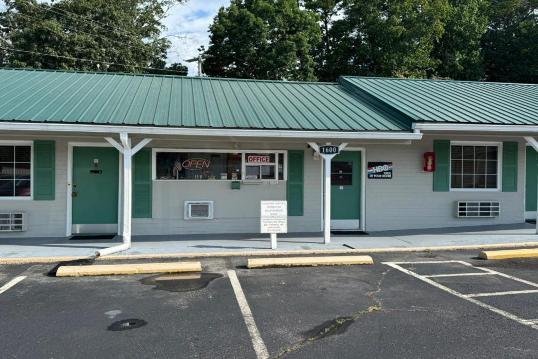 Holiday Motel by Belvilla Cleveland, TN in CLEVELAND - TN