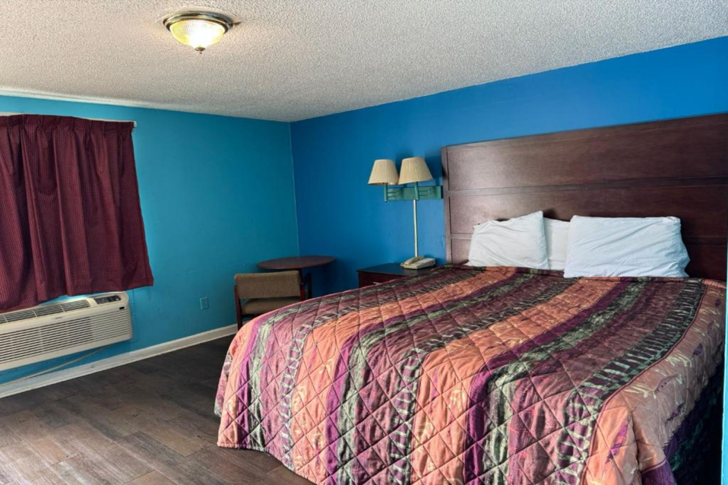 Holiday Motel by Belvilla Cleveland, TN 15/44