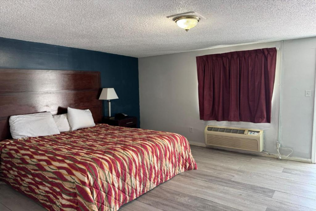 Holiday Motel by Belvilla Cleveland, TN 12/44