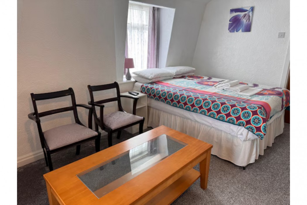 RideSide Hotel, next to Pleasure Beach Blackpool 10/65