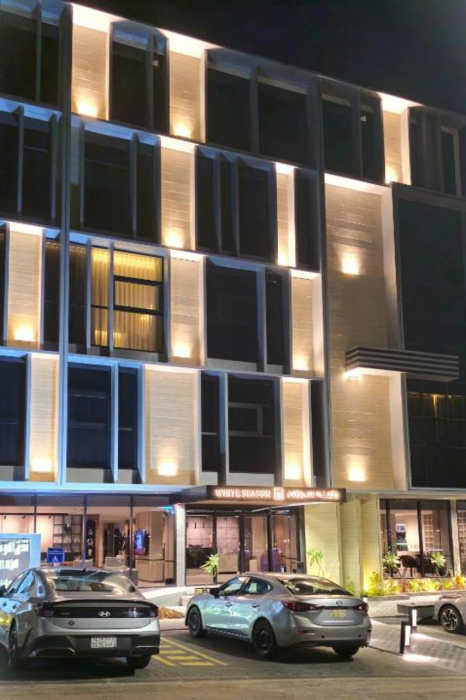 White Season Hotel in HAQL