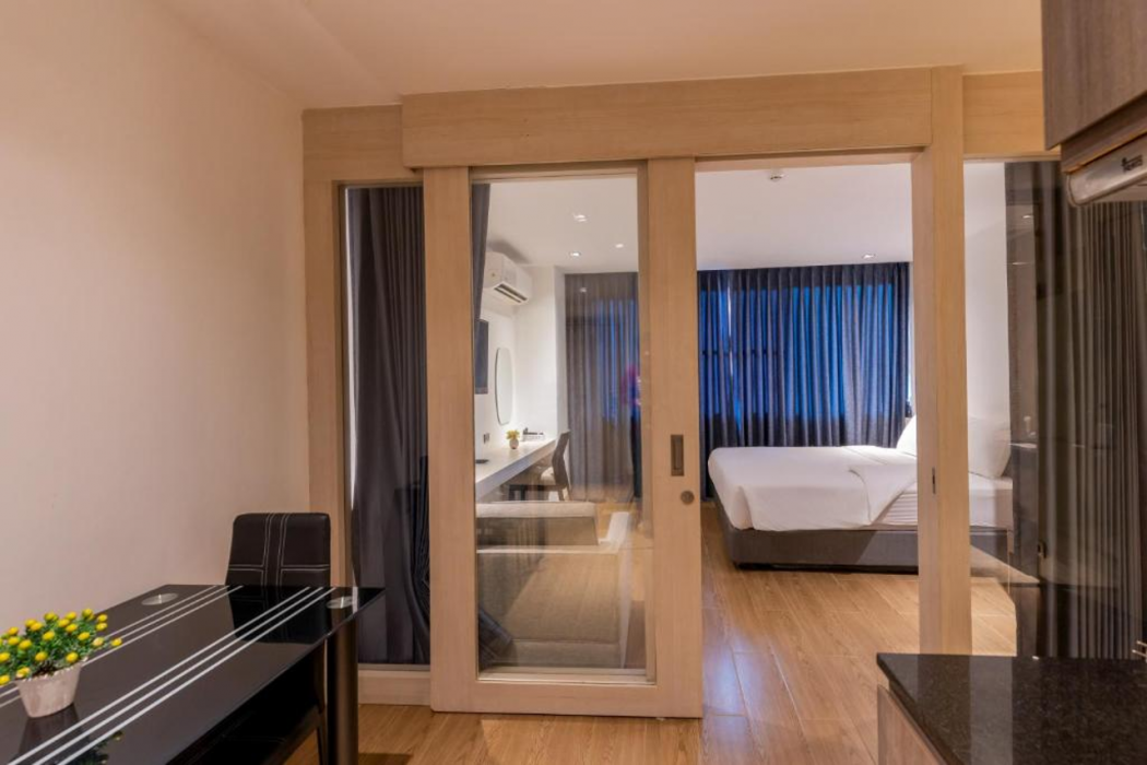 Sukhothai Residence Ruamrudee 12/42