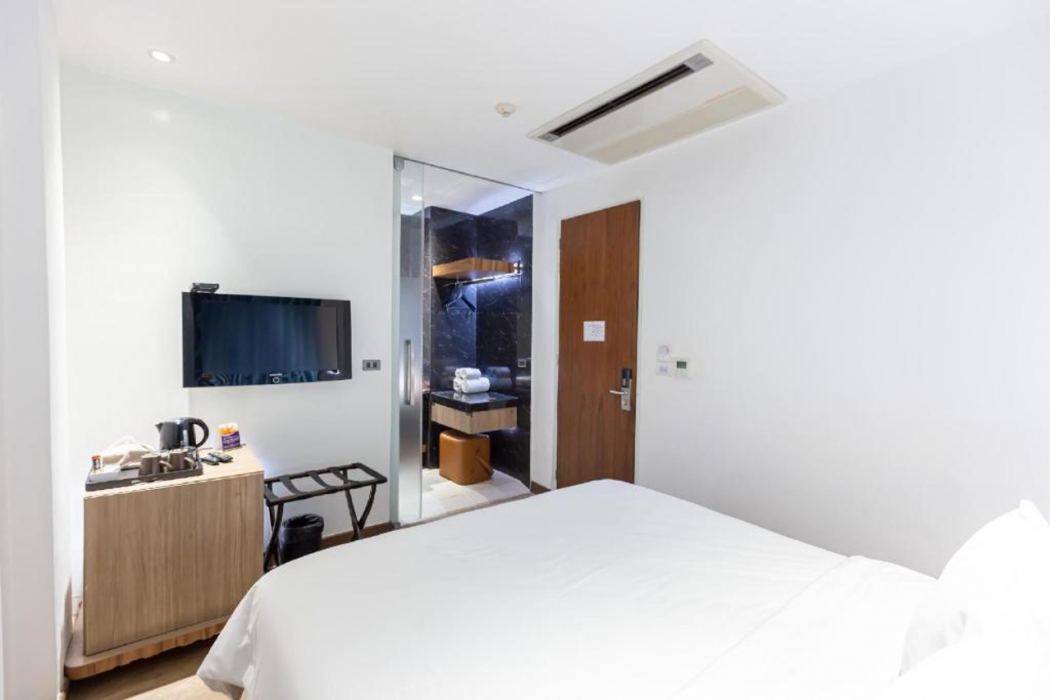 Uno Express Asoke Sukhumvit Bangkok 30/67