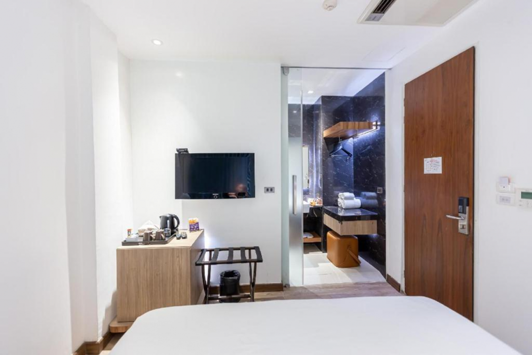 Uno Express Asoke Sukhumvit Bangkok 32/67