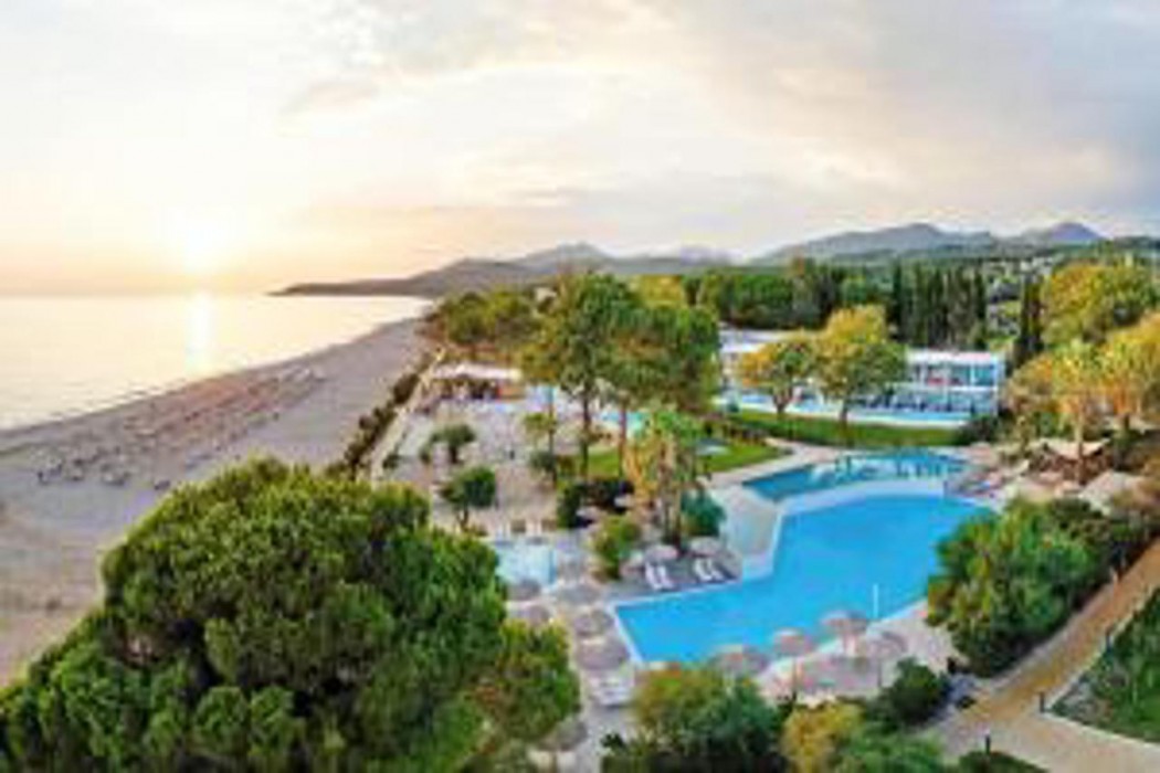 Ninos Grand Beach Hotel & Resort