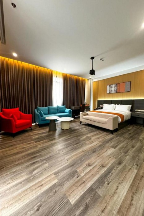 Venus Royale Hotel 12/63