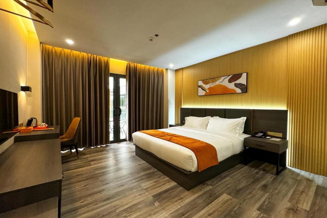 Venus Royale Hotel 16/63