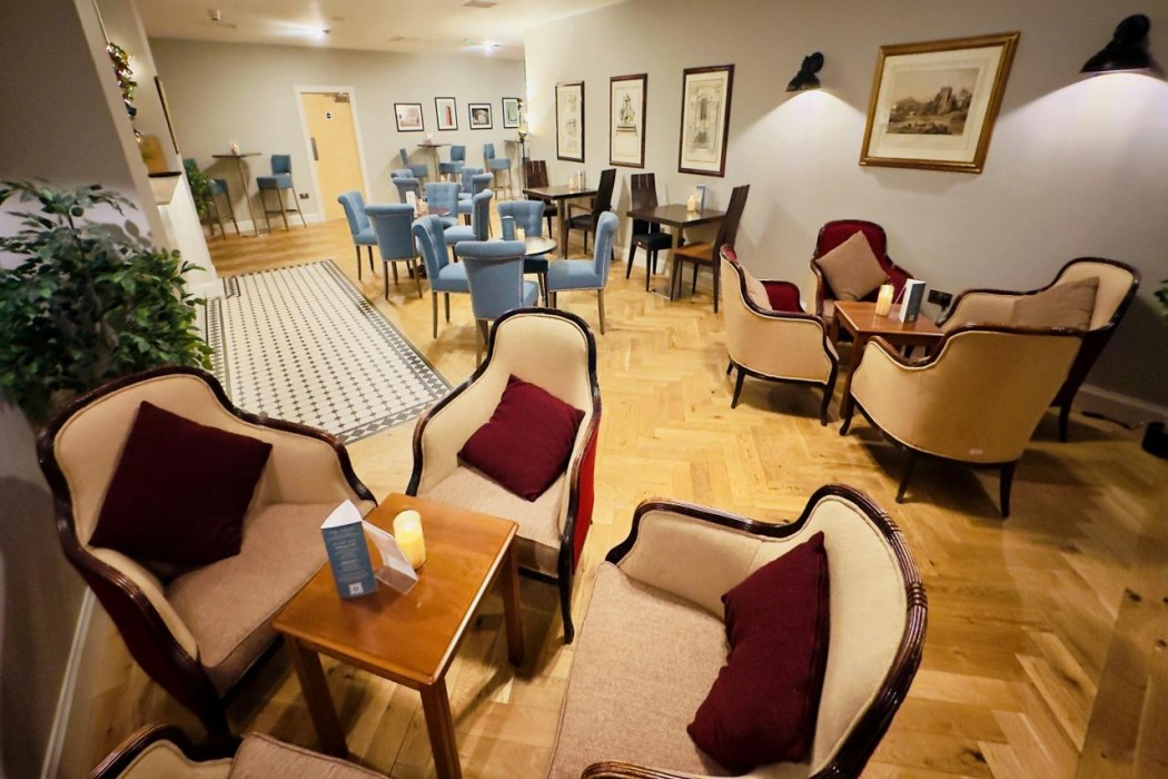 Cabarfeidh Hotel 42/82