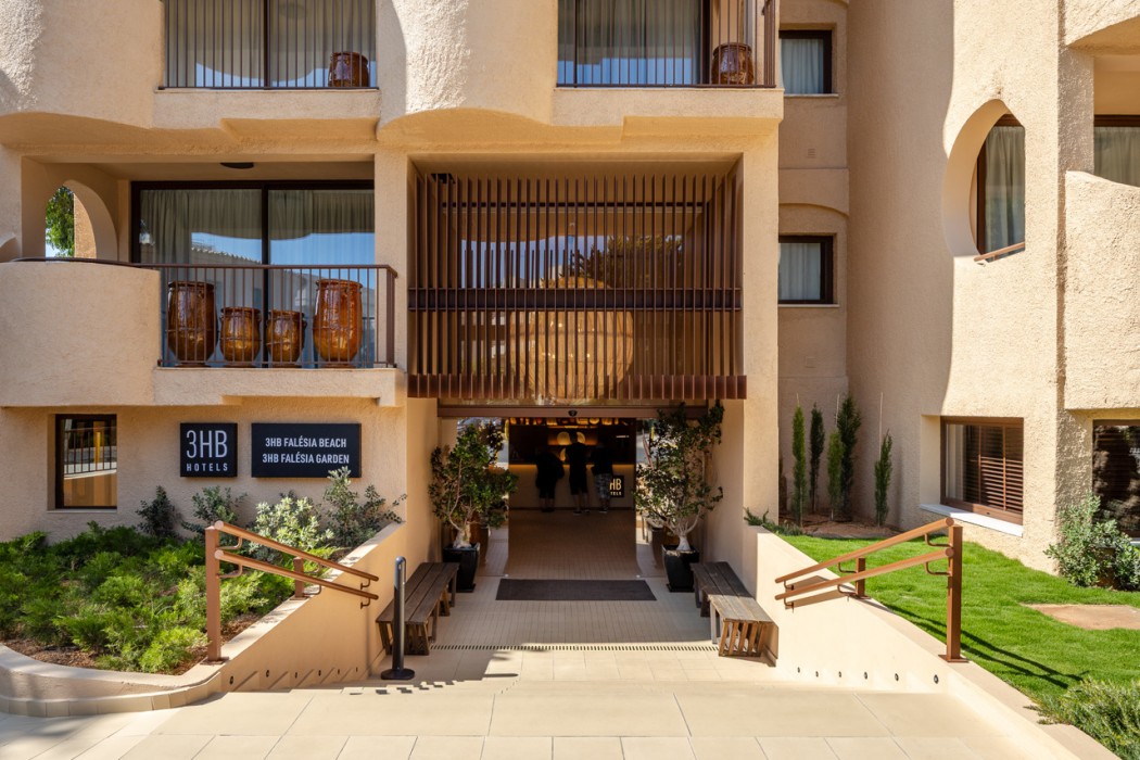 3HB Falesia Beach photo2
