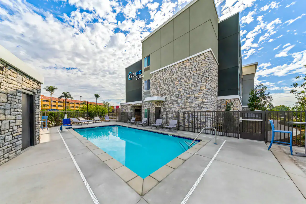 Everhome Suites Ontario Airport 20/39