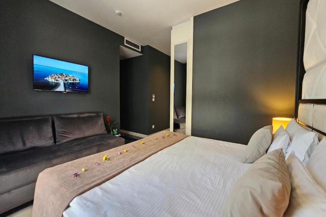 Royalis Suites 14/32